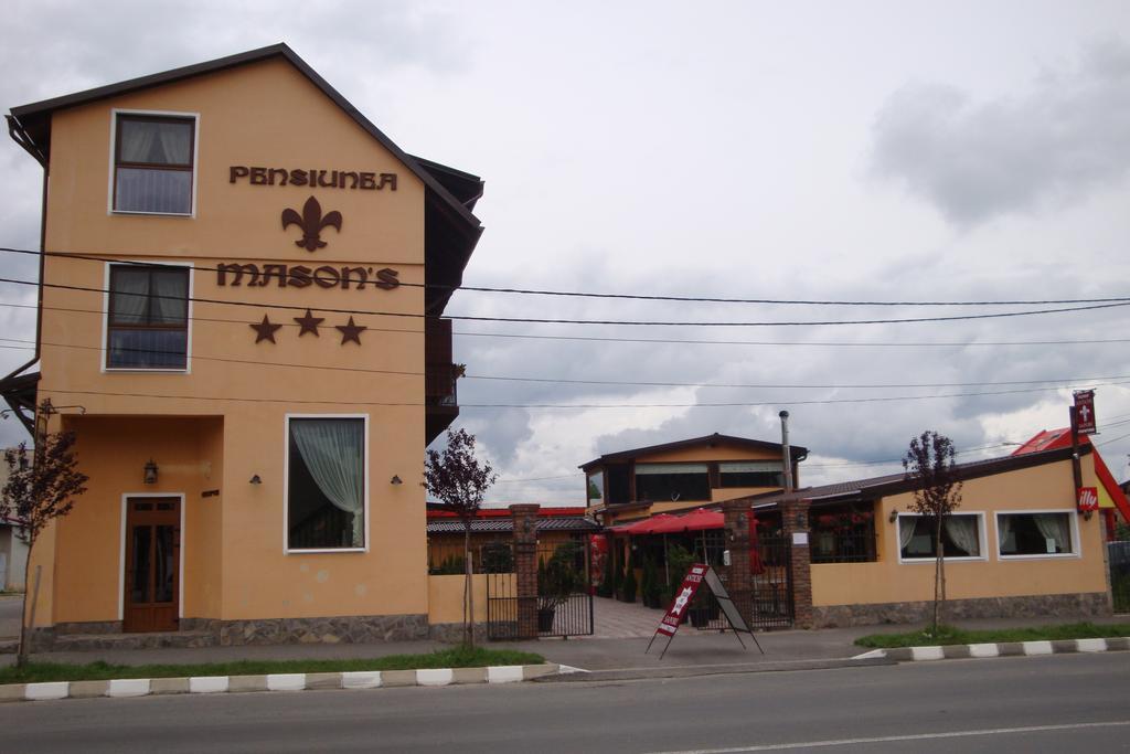 Pensiunea Mason's Risnov Bagian luar foto